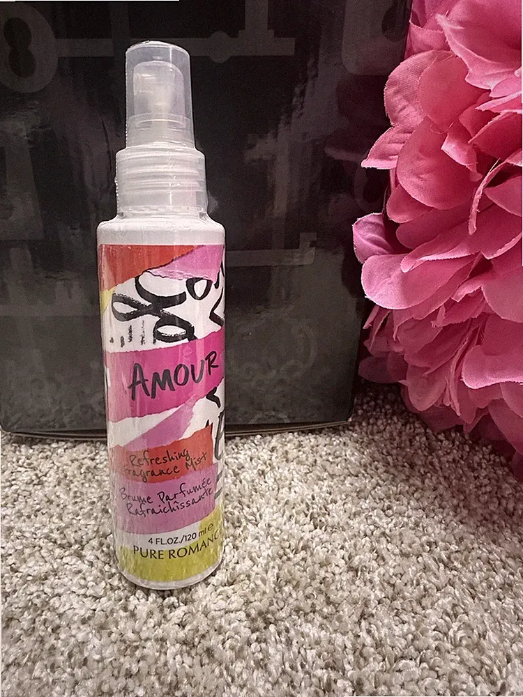 Pure Romance Refreshing Fragrance Mist Spray - Amour plus Free Gift included
